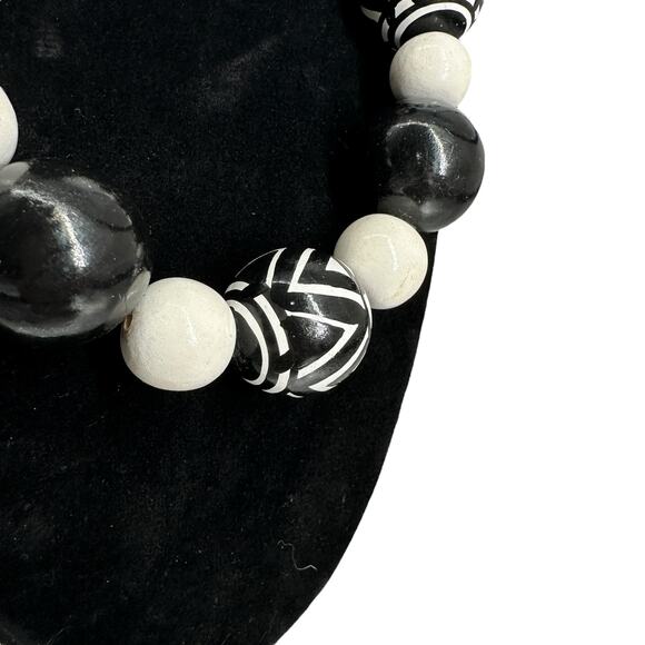 Vintage Chunky Wooden Bead Black And White 80s Necklace Zebra - Picture 4 of 5